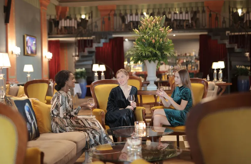 The Inner Circle: Becoming Someone Who Belongs in America's Most Exclusive Lounges